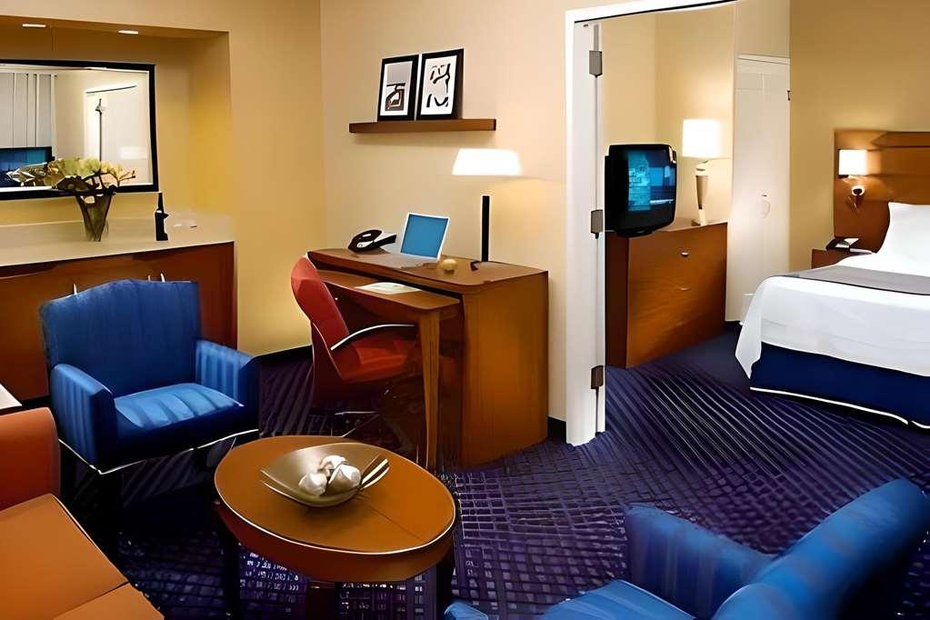 Comfort Inn & Suites Arlington Heights Ruang foto